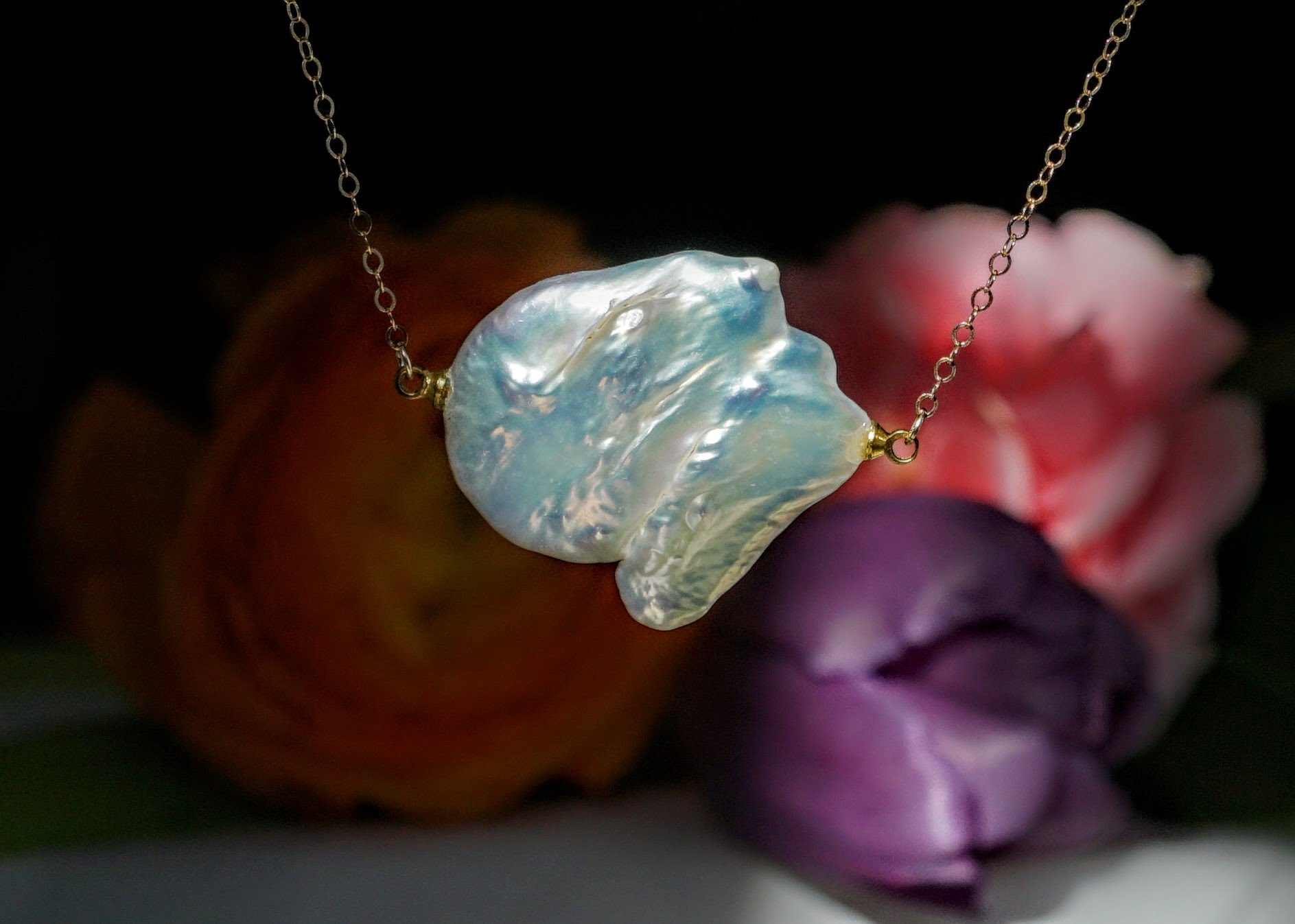 4 Huge focal pearl, gold fill flat cable chain